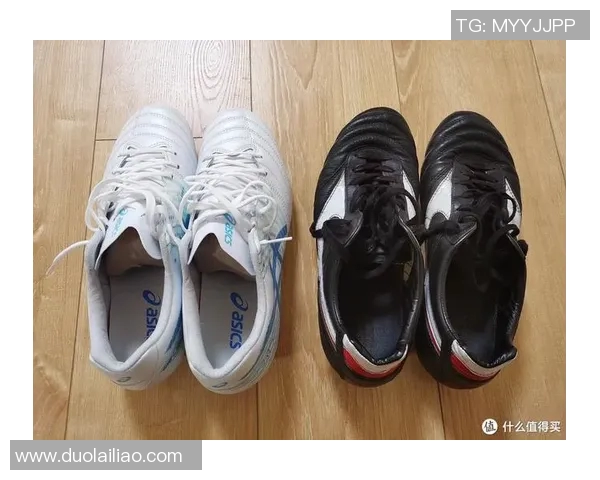 全球顶级球星竞相选择的足球鞋品牌与款式解析 全球顶级球星竞相选择的足球鞋品牌与款式解析