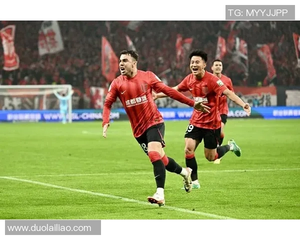 185足球球星突破极限展现非凡才华助力球队迈向新辉煌 185足球球星突破极限展现非凡才华助力球队迈向新辉煌